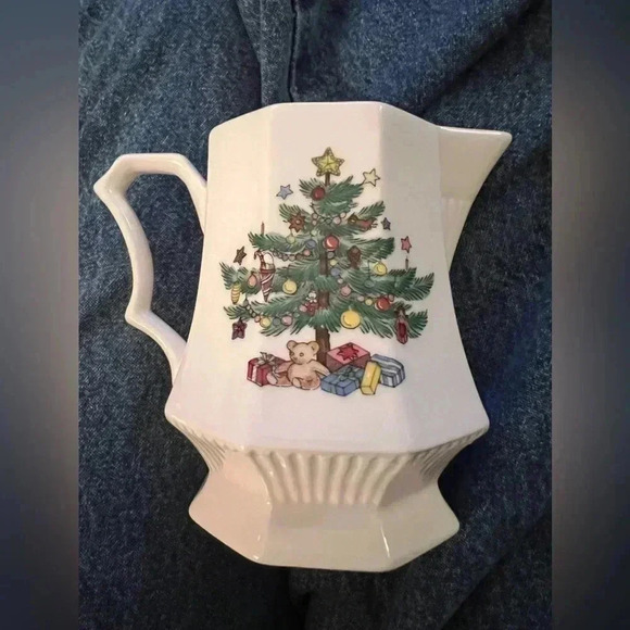 Nikko Christmastime Creamer Syrup Melted Butter  Container - Picture 7 of 10